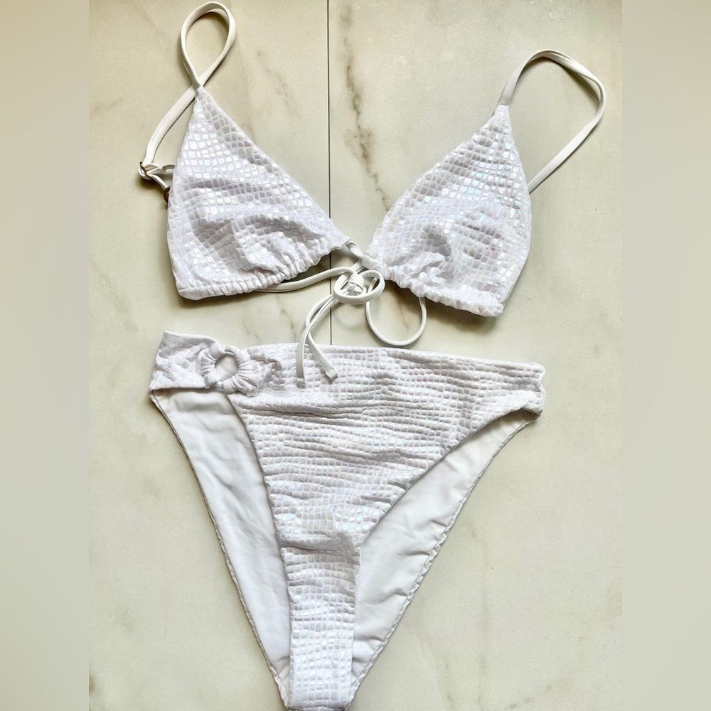 New l*space Brittany Jones Bitsy bikini Gloss Gator White Irides